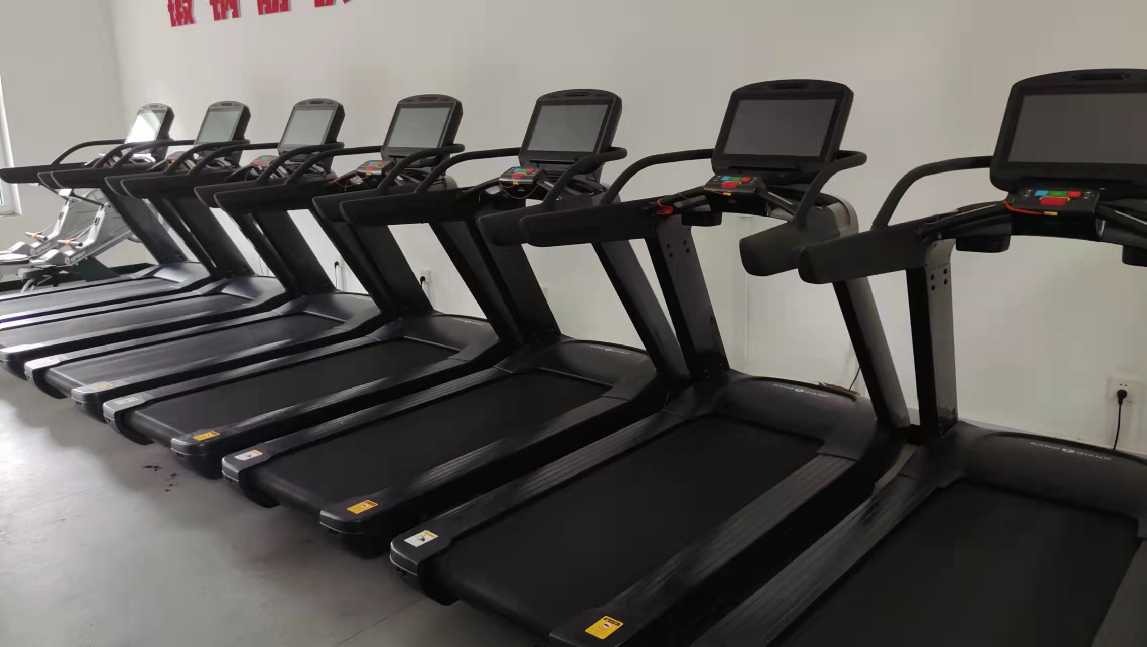 健身器材成人抖音视频